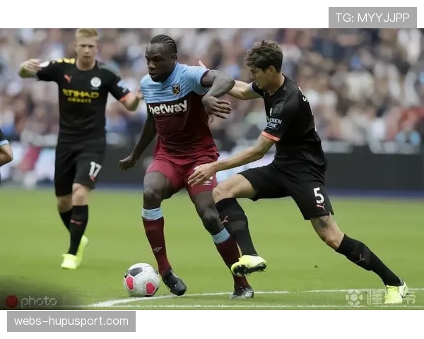 拜仁慕尼黑与莱比锡边锋迪奥芒德、曼城中卫斯通斯进行转会谈判